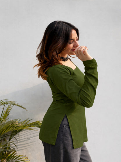 Women’s solid green cotton kurti with square neckline and full sleeves