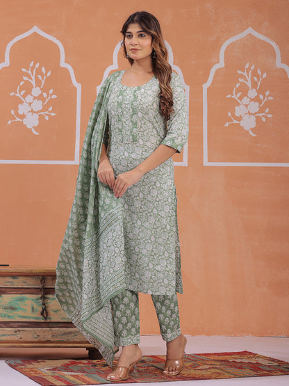 Elegant green floral kurta set for daily wear