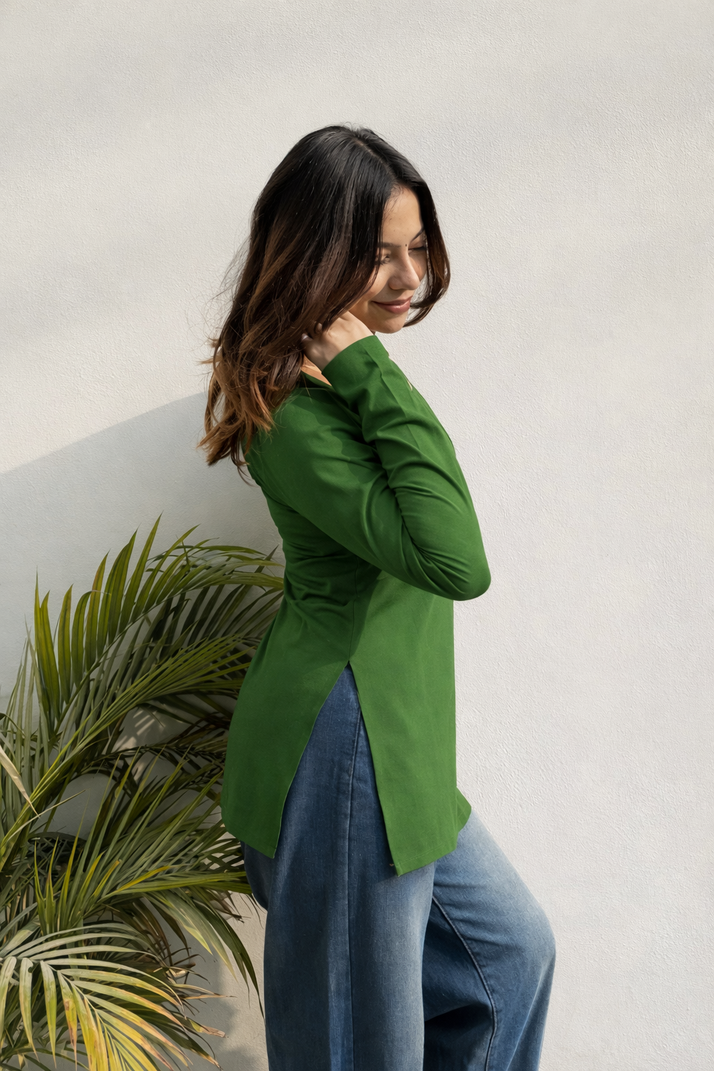 Solid green short kurti in breathable cotton fabric