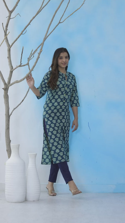 Blue Floral Cotton Straight Printed Kurti with Mandarin Collar